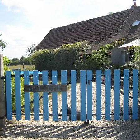 D'hotes Villaine Bed & Breakfast Verneix